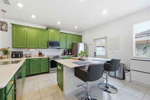 Townhouse in Winter Garden, Florida 3 bedrooms, 151.99 sq.m. № 2091835 - photo 10