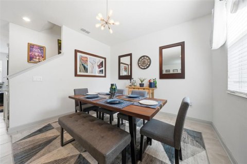 Townhouse in Winter Garden, Florida 3 bedrooms, 151.99 sq.m. № 2091835 - photo 6