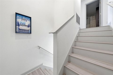 Townhouse in Winter Garden, Florida 3 bedrooms, 151.99 sq.m. № 2091835 - photo 25