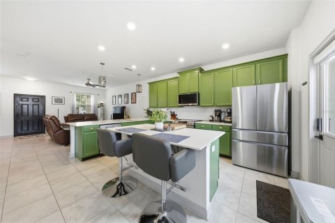 Townhouse in Winter Garden, Florida 3 bedrooms, 151.99 sq.m. № 2091835 - photo 11