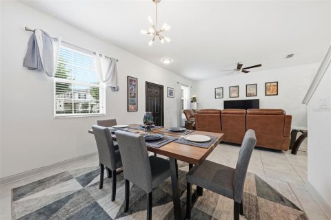 Townhouse in Winter Garden, Florida 3 bedrooms, 151.99 sq.m. № 2091835 - photo 5