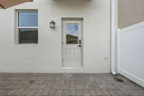 Townhouse in Winter Garden, Florida 3 bedrooms, 151.99 sq.m. № 2091835 - photo 19