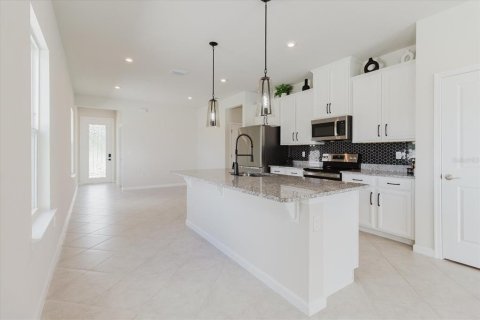 House in Spring Hill, Florida 3 bedrooms, 139.35 sq.m. № 1869397 - photo 6
