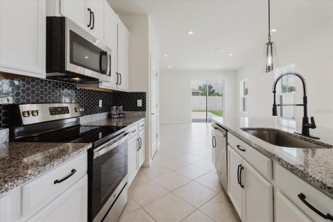 House in Spring Hill, Florida 3 bedrooms, 139.35 sq.m. № 1869397 - photo 10