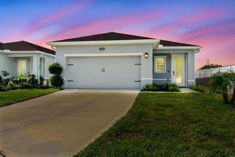 House in Spring Hill, Florida 3 bedrooms, 139.35 sq.m. № 1869397 - photo 1
