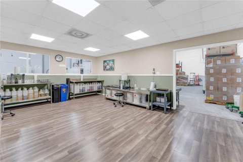 Купить коммерческую недвижимость в Дания-Бич, Флорида № 1996631 - фото 30