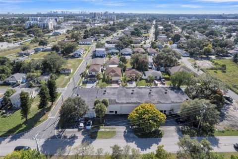 Купить коммерческую недвижимость в Дания-Бич, Флорида № 1996631 - фото 6