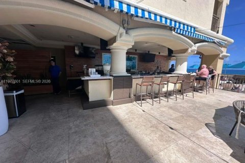 Condominio en venta en Fort Lauderdale, Florida, 1 dormitorio, 91.97 m2 № 2047469 - foto 4