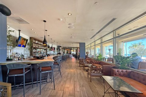 Condominio en venta en Fort Lauderdale, Florida, 1 dormitorio, 91.97 m2 № 2047469 - foto 26