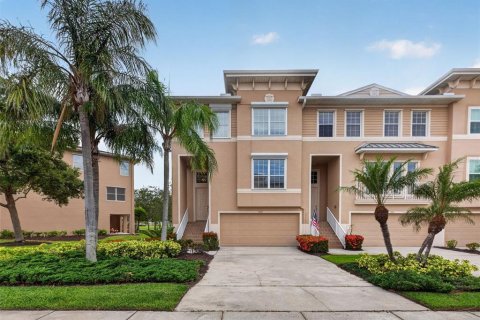 Touwnhouse à vendre à Seminole, Floride: 3 chambres, 194.17 m2 № 2219267 - photo 2