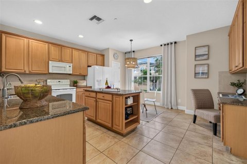 Touwnhouse à vendre à Seminole, Floride: 3 chambres, 194.17 m2 № 2219267 - photo 11