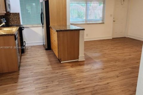 Copropriété à vendre à Fort Lauderdale, Floride: 1 chambre, 54.35 m2 № 2152675 - photo 11