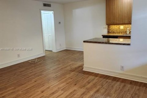 Copropriété à vendre à Fort Lauderdale, Floride: 1 chambre, 54.35 m2 № 2152675 - photo 2