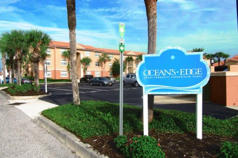 Condominio en alquiler en Jacksonville Beach, Florida, 3 dormitorios, 131.64 m2 № 818000 - foto 1