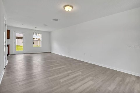 House in Poinciana, Florida 3 bedrooms, 133.04 sq.m. № 2212204 - photo 2