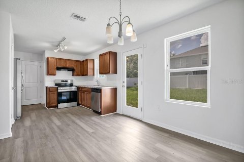 House in Poinciana, Florida 3 bedrooms, 133.04 sq.m. № 2212204 - photo 4