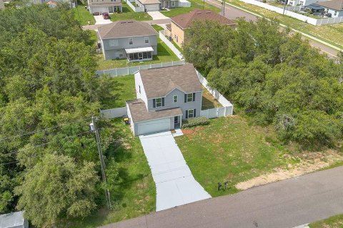 House in Poinciana, Florida 3 bedrooms, 133.04 sq.m. № 2212204 - photo 27