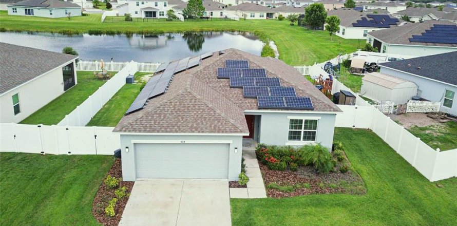 House in Kissimmee, Florida 3 bedrooms, 140.28 sq.m. № 1819331