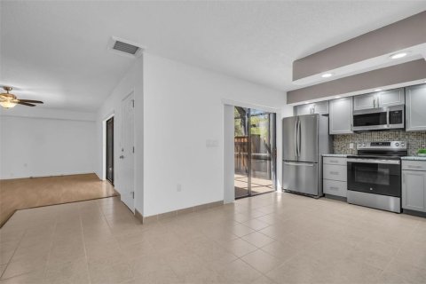 Touwnhouse à vendre à Palm Harbor, Floride: 2 chambres, 124.86 m2 № 1734592 - photo 8