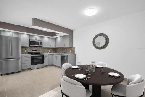 Touwnhouse à vendre à Palm Harbor, Floride: 2 chambres, 124.86 m2 № 1734592 - photo 5