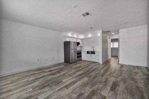 Condominio en venta en Venice, Florida, 1 dormitorio, 51.56 m2 № 1115256 - foto 5