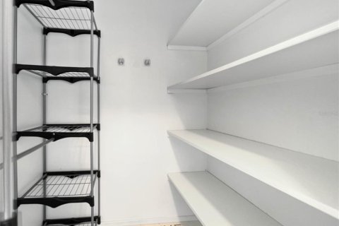 Condominio en venta en Venice, Florida, 1 dormitorio, 51.56 m2 № 1115256 - foto 12