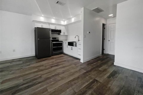 Condominio en venta en Venice, Florida, 1 dormitorio, 51.56 m2 № 1115256 - foto 16