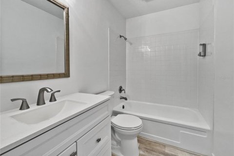 Condominio en venta en Venice, Florida, 1 dormitorio, 51.56 m2 № 1115256 - foto 10