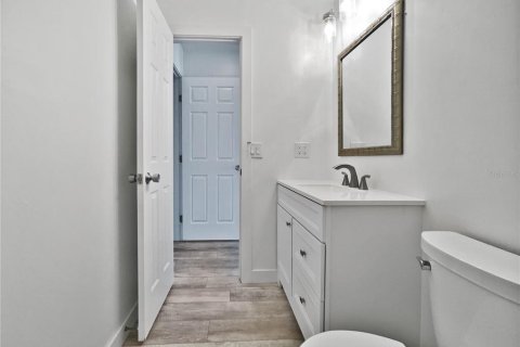Condominio en venta en Venice, Florida, 1 dormitorio, 51.56 m2 № 1115256 - foto 11