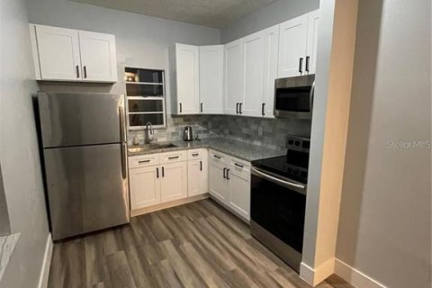 Купить коммерческую недвижимость в Тампа, Флорида 4 спальни, 137.87м2, № 1786195 - фото 7