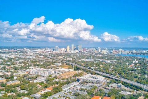 Купить коммерческую недвижимость в Тампа, Флорида 4 спальни, 137.87м2, № 1786195 - фото 15