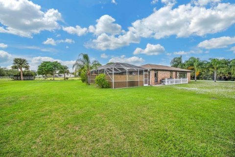 House in St. Lucie, Florida 3 bedrooms, 169.55 sq.m. № 2021055 - photo 19