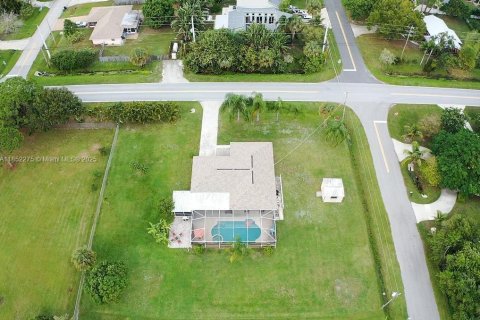 House in St. Lucie, Florida 3 bedrooms, 169.55 sq.m. № 2021055 - photo 6