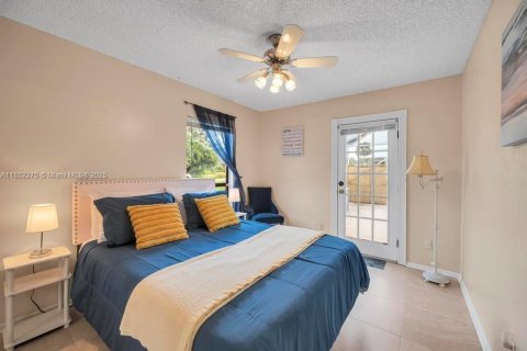 House in St. Lucie, Florida 3 bedrooms, 169.55 sq.m. № 2021055 - photo 22