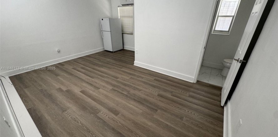 Studio à Miami, Floride № 1848763