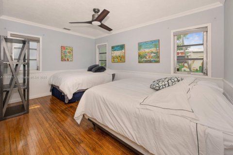 Villa ou maison à louer à Hollywood, Floride: 2 chambres, 138.8 m2 № 2169621 - photo 16