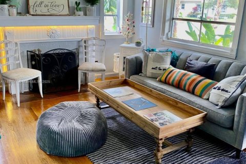 Villa ou maison à louer à Hollywood, Floride: 2 chambres, 138.8 m2 № 2169621 - photo 10