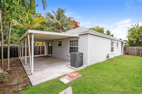 Villa ou maison à louer à Cutler Bay, Floride: 3 chambres, 110.09 m2 № 2168603 - photo 18