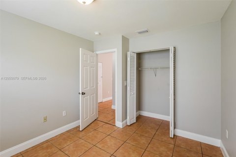Villa ou maison à louer à Cutler Bay, Floride: 3 chambres, 110.09 m2 № 2168603 - photo 15