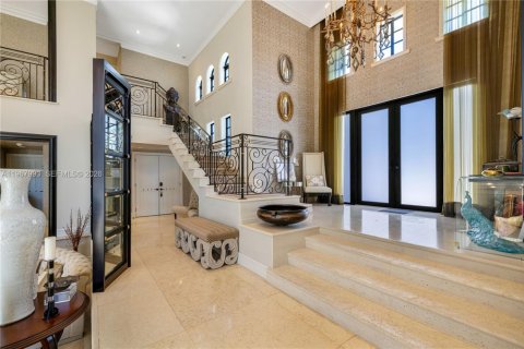Villa ou maison à vendre à Coral Gables, Floride: 8 chambres, 931.35 m2 № 2031668 - photo 7