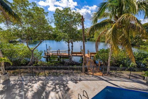 Villa ou maison à vendre à Coral Gables, Floride: 8 chambres, 931.35 m2 № 2031668 - photo 27