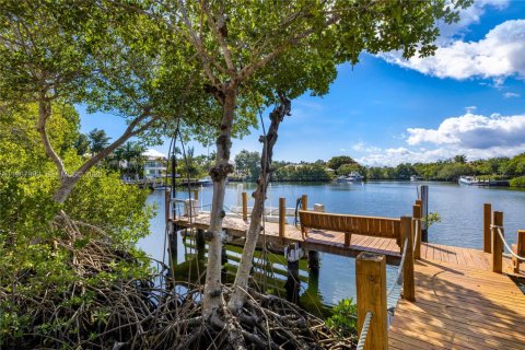 Villa ou maison à vendre à Coral Gables, Floride: 8 chambres, 931.35 m2 № 2031668 - photo 28