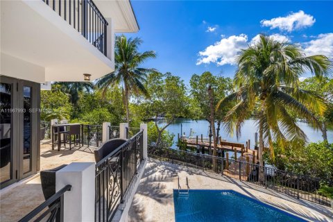 Villa ou maison à vendre à Coral Gables, Floride: 8 chambres, 931.35 m2 № 2031668 - photo 23
