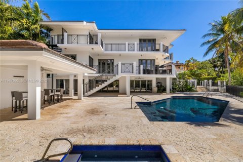 Villa ou maison à vendre à Coral Gables, Floride: 8 chambres, 931.35 m2 № 2031668 - photo 22