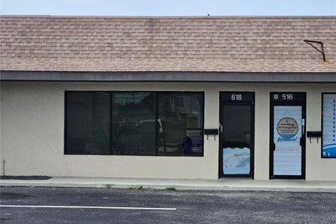 Propiedad comercial en alquiler en Venice, Florida, 633.41 m2 № 1773102 - foto 1