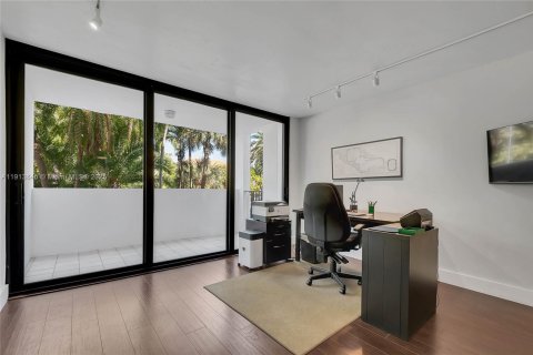 Condominio en venta en Key Biscayne, Florida, 1 dormitorio, 80.82 m2 № 1969695 - foto 4