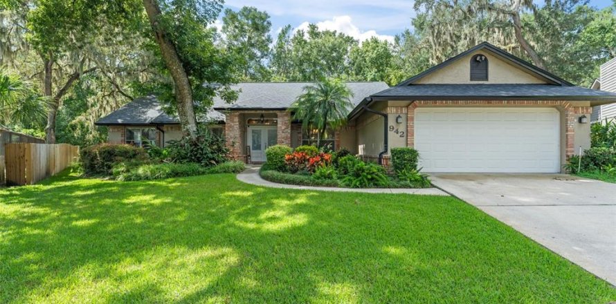 House in Longwood, Florida 4 bedrooms, 225.2 sq.m. № 1837533