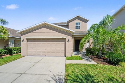 Villa ou maison à Ruskin, Floride 5 chambres, 206.24 m2 № 2389448