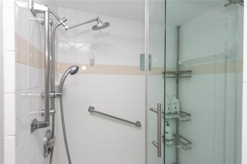 Condo in Clearwater, Florida, 2 bedrooms  № 2101552 - photo 18
