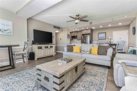 Condo in Clearwater, Florida, 2 bedrooms  № 2101552 - photo 7